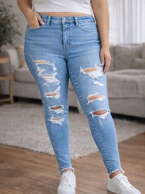 American Eagle Light Blue Distressed Stretch Skinny Jeans - Women 14